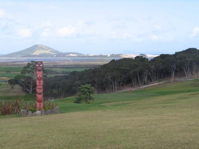 Maori carving. Karikari Beach, Far North, North Island, New Zealand