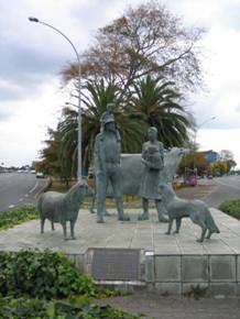Family farming sculpture, Hamilton, North Island, New Zealand